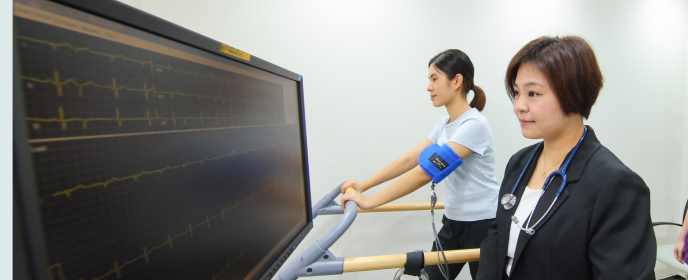 woman doing treadmill test