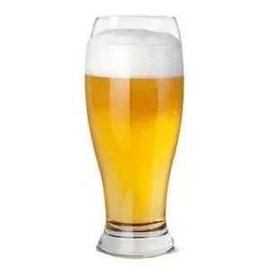 Glass of beer, high in empty calories, illustrating how excessive alcohol intake may raise triglyceride levels and affect cholesterol management.